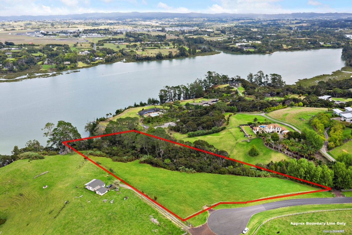 10 Edward Jonkers Drive, Albany - Carousel 1