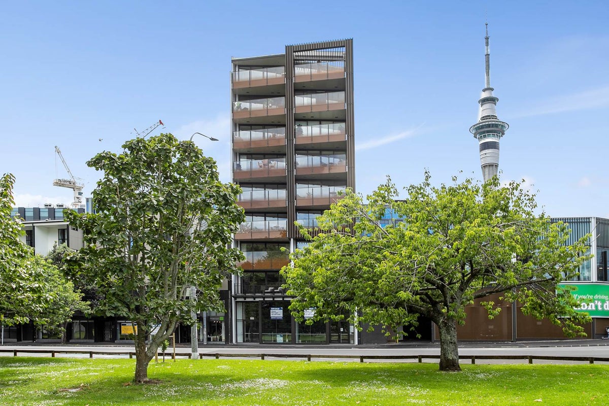 501/6 Dock Street, Auckland Central, Auckland - Carousel 2