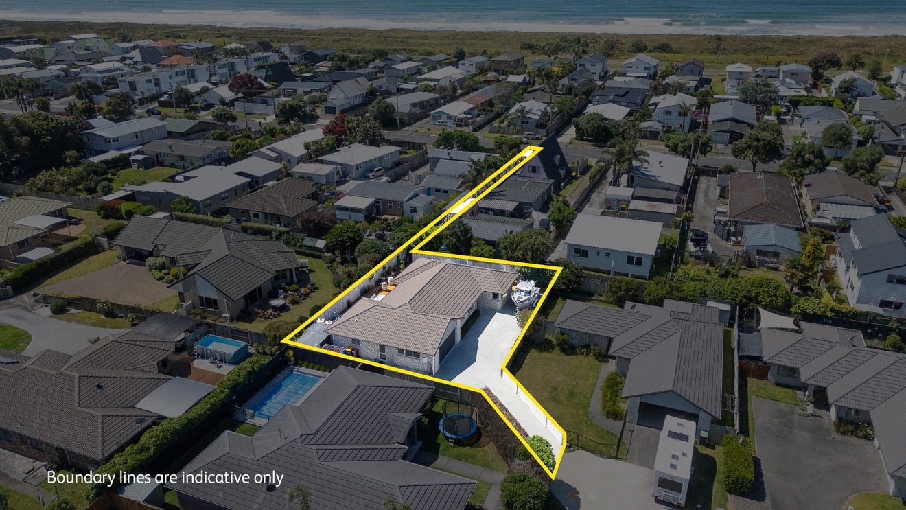 22 Butterworth Crescent, Papamoa Beach, Papamoa - Carousel 1