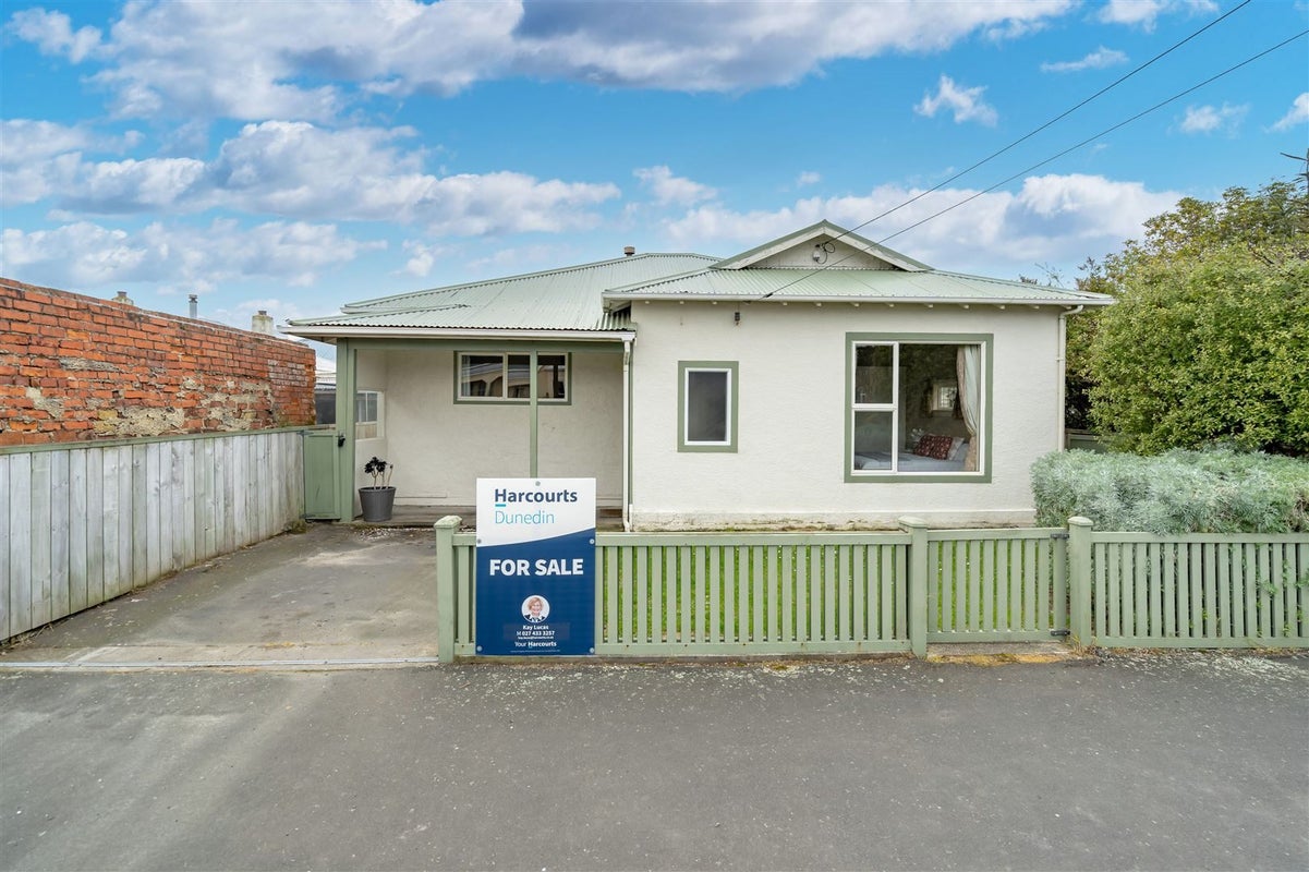 15 Moreau Street, Saint Kilda, Dunedin - Carousel 1