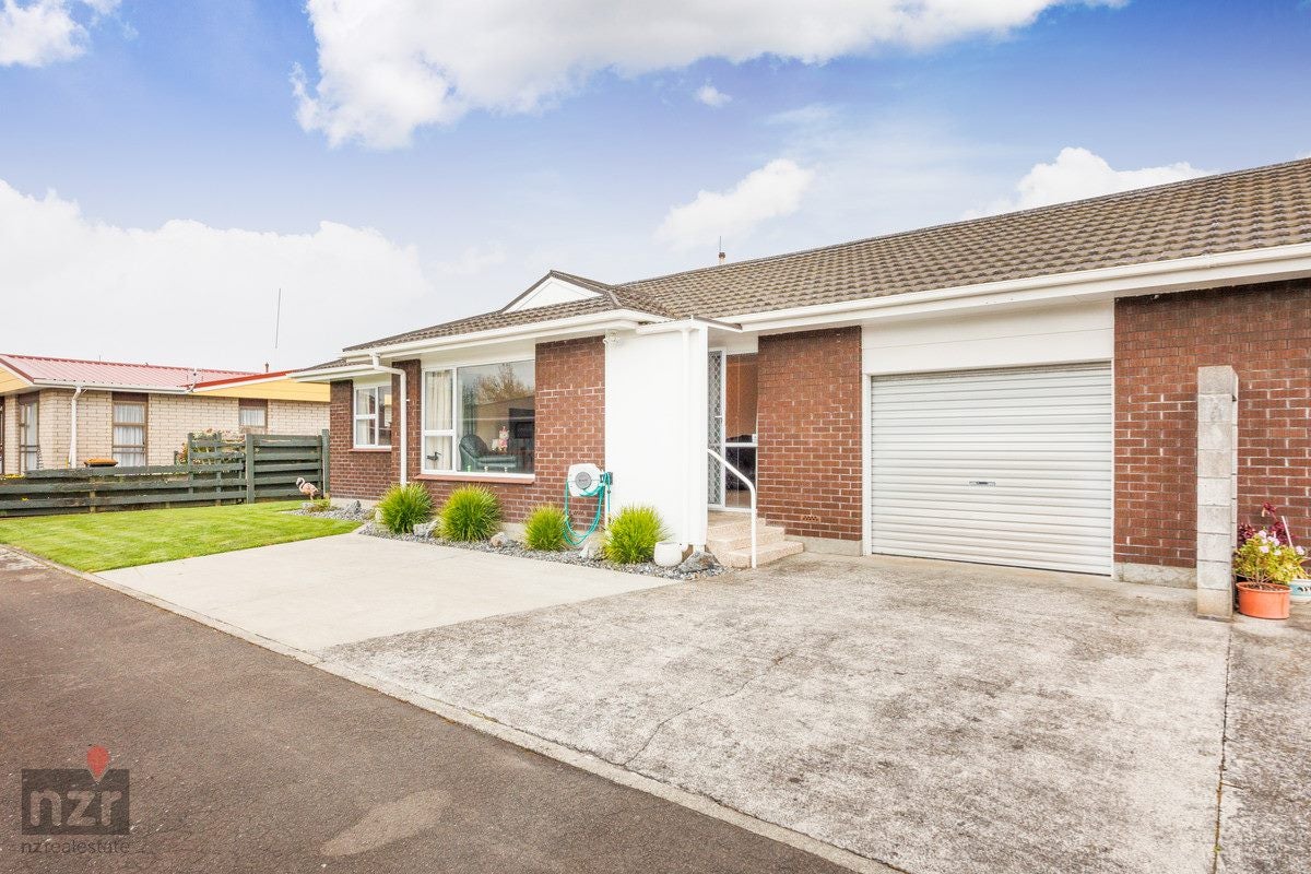 4 Chertsey Court, Roslyn, Palmerston North - Carousel 17