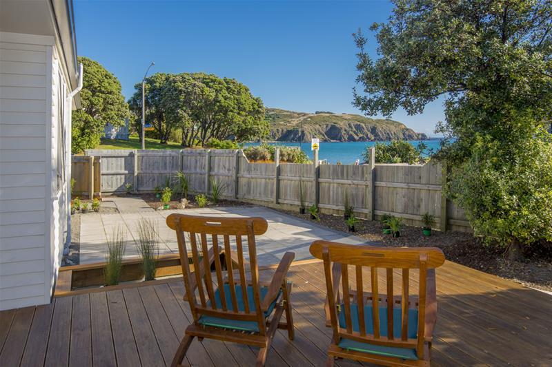 0 , Titahi Bay - Carousel 1