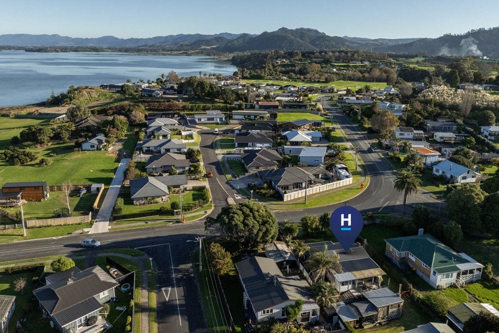 48A Athenree Road, Athenree, Waihi Beach - Carousel 28