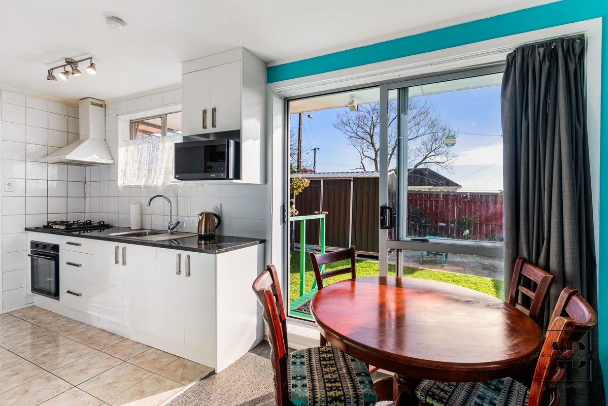 1/10 Margaret Road, Papatoetoe, Auckland - Carousel 2