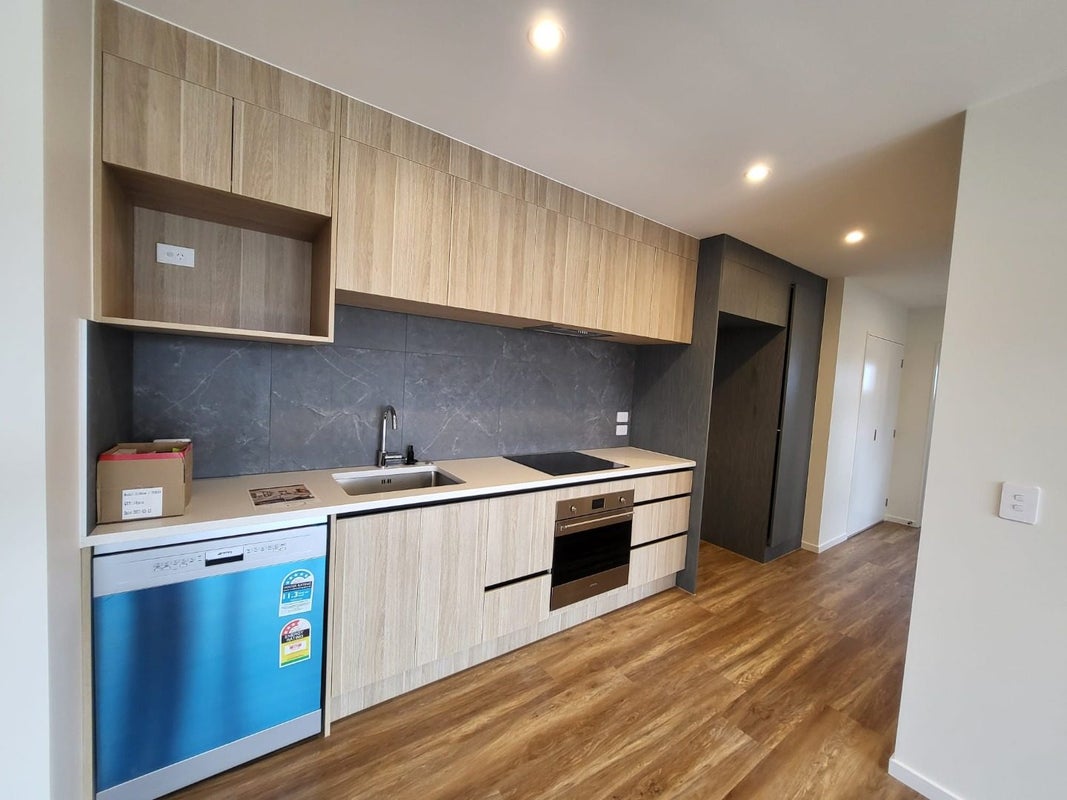 202/3 Newelm Lane, Flat Bush, Auckland - Carousel 2
