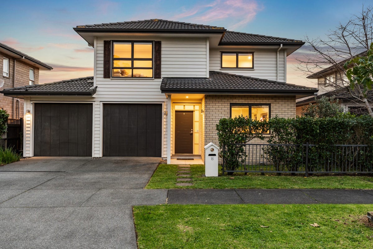 15 Tihi Street, Stonefields, Auckland - Carousel 1