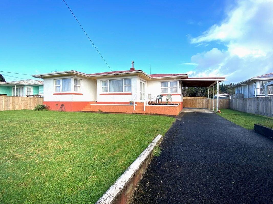 10 Taraire Crescent, Otangarei, Whangarei - Carousel 1