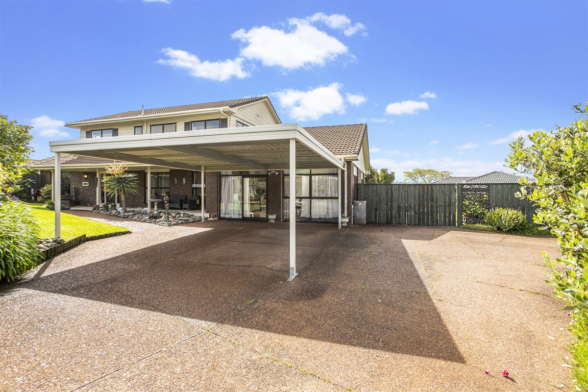 10 Camira Place, Botany Downs, Auckland - Carousel 2