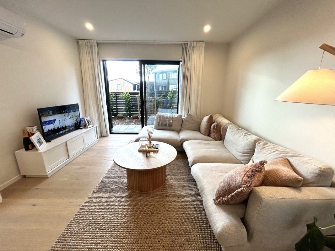 73B Roberta Avenue, Glendowie, Auckland - Carousel 2