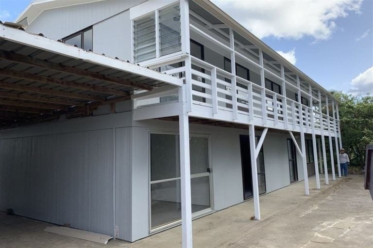300 State Highway 16, Kumeu - Carousel 2