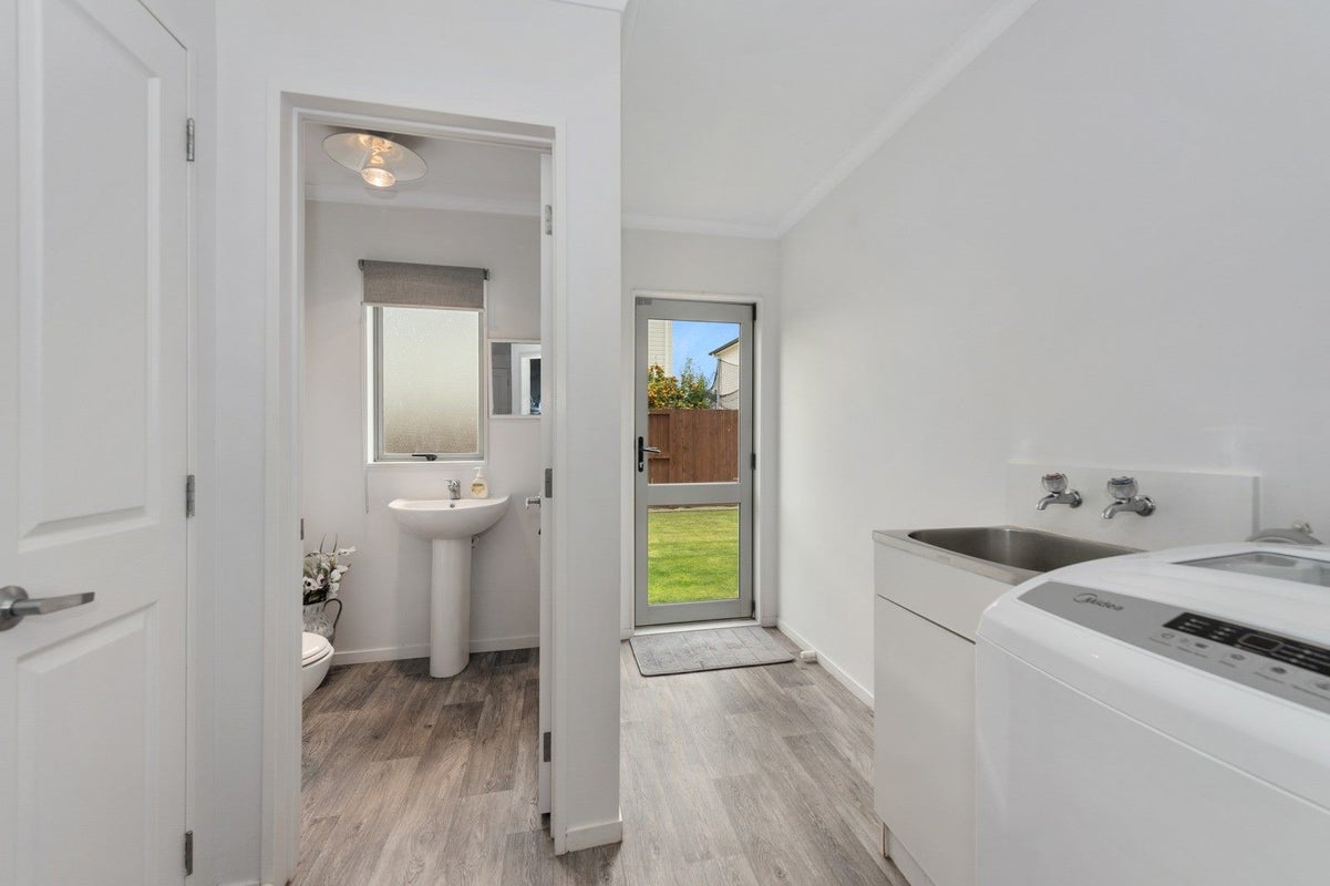 7 Waima Lane, Huntington, Hamilton - Carousel 18