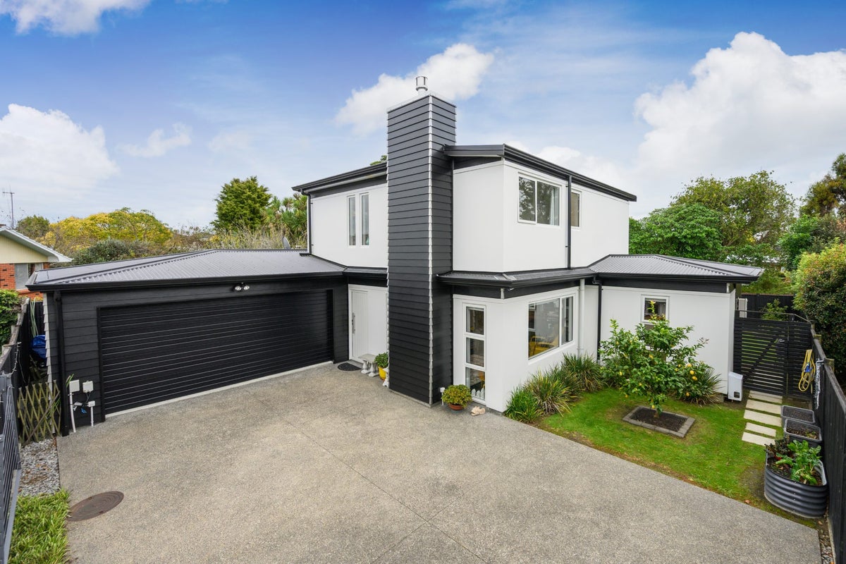 5A Athlone Place, Hokowhitu, Palmerston North - Carousel 1