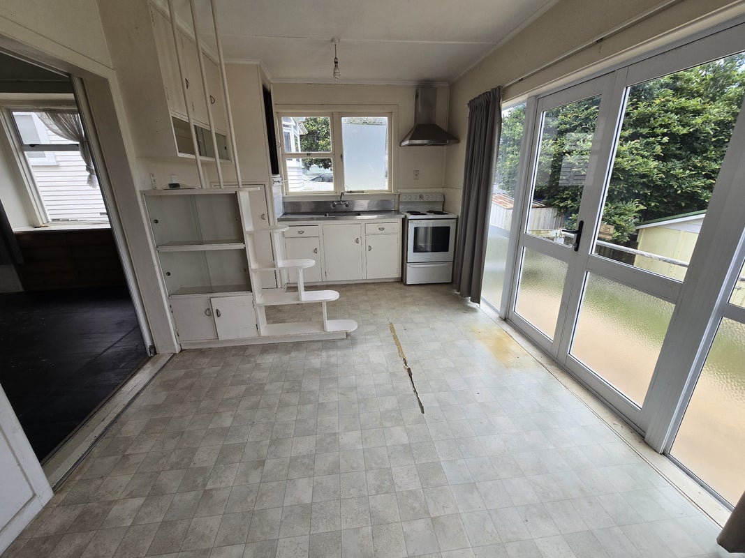 123 Mount Albert Road, Mount Albert, Auckland - Carousel 2