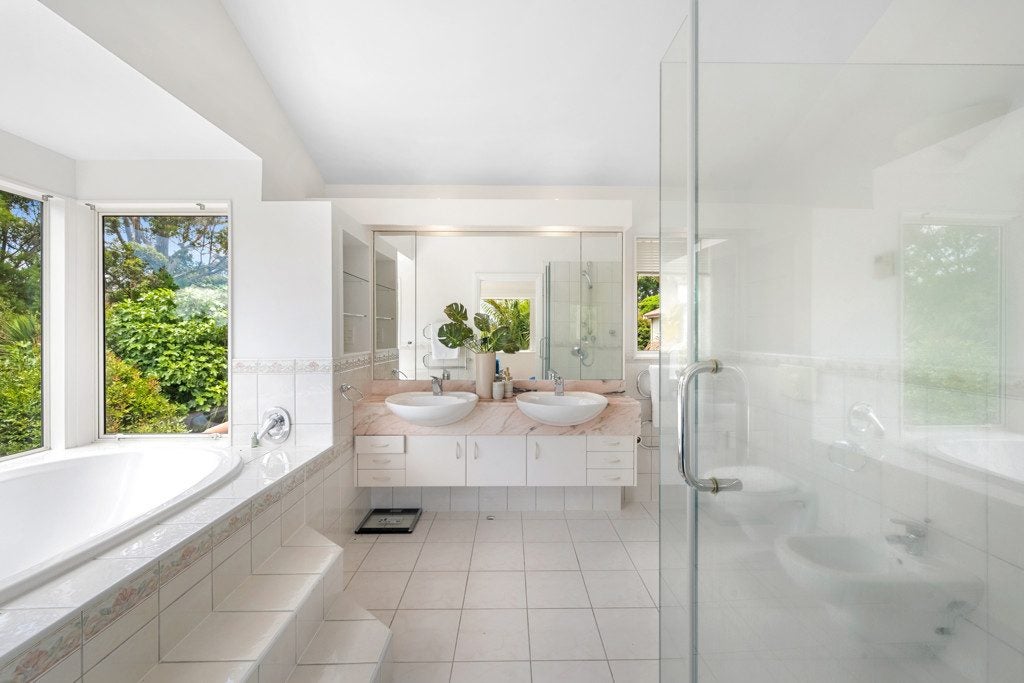 184 Potts Road, Whitford - Carousel 37