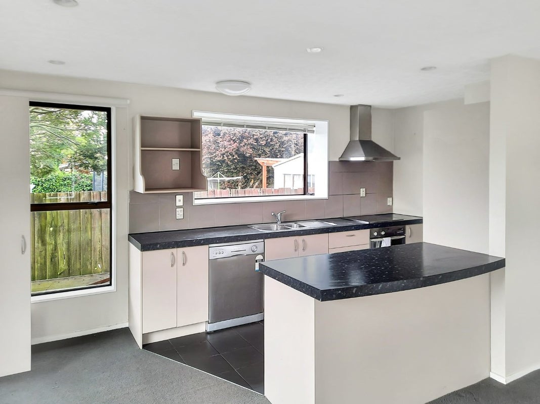 2/46 Vagues Road, Northcote, Christchurch - Carousel 2