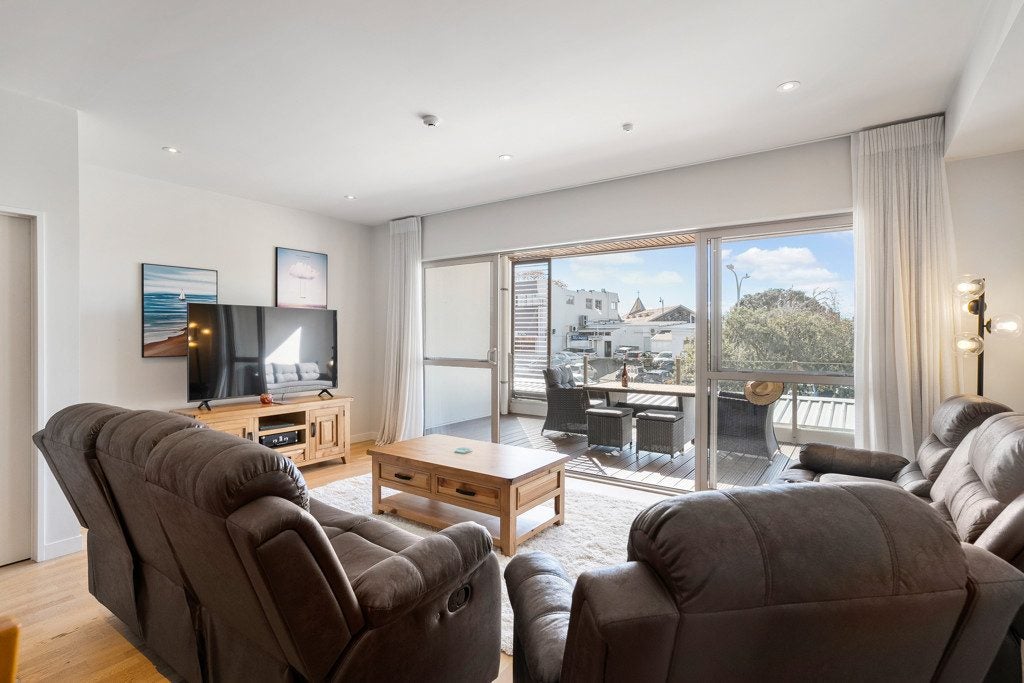 213/24 Wellington Street, Howick, Auckland - Carousel 2