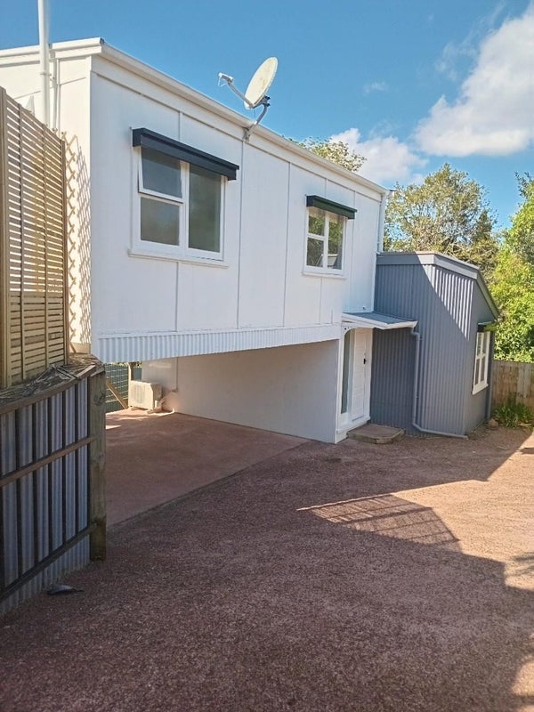 1222B New North Road, Mount Albert, Auckland - Carousel 1