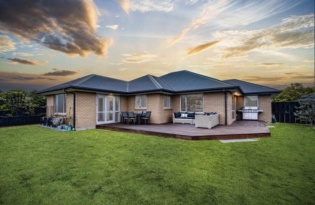 16 Birchgrove Gardens, Mairehau, Christchurch - Carousel 1