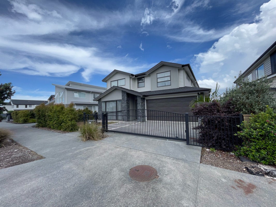 13 Tawatawa Street, Long Bay, Auckland - Carousel 2
