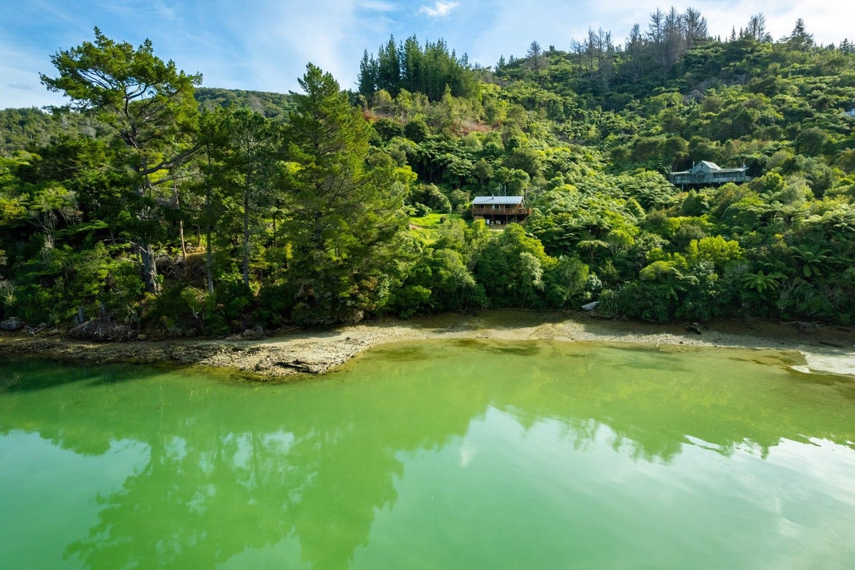 399 Mahau Road, Picton - Carousel 18
