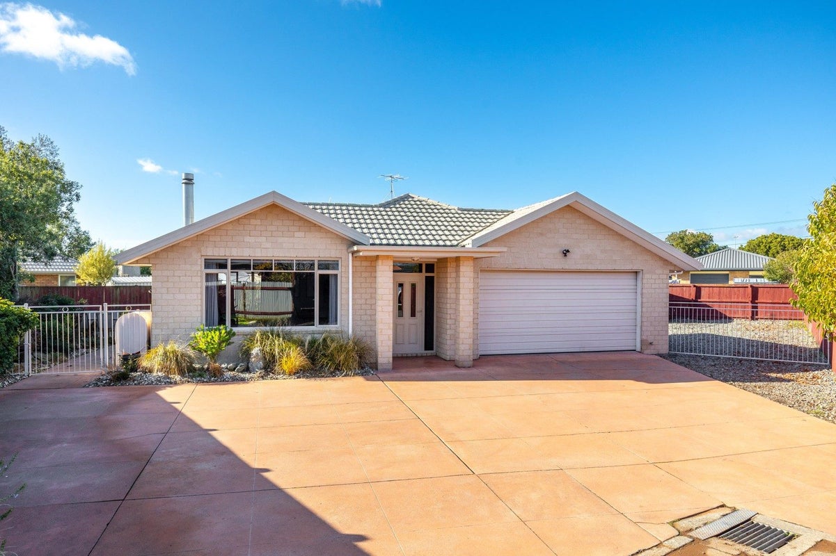 15 Burleigh Road, Redwoodtown, Blenheim - Carousel 1