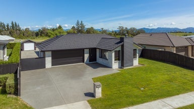6 Maeburn Street, Witherlea, Blenheim - Carousel 1
