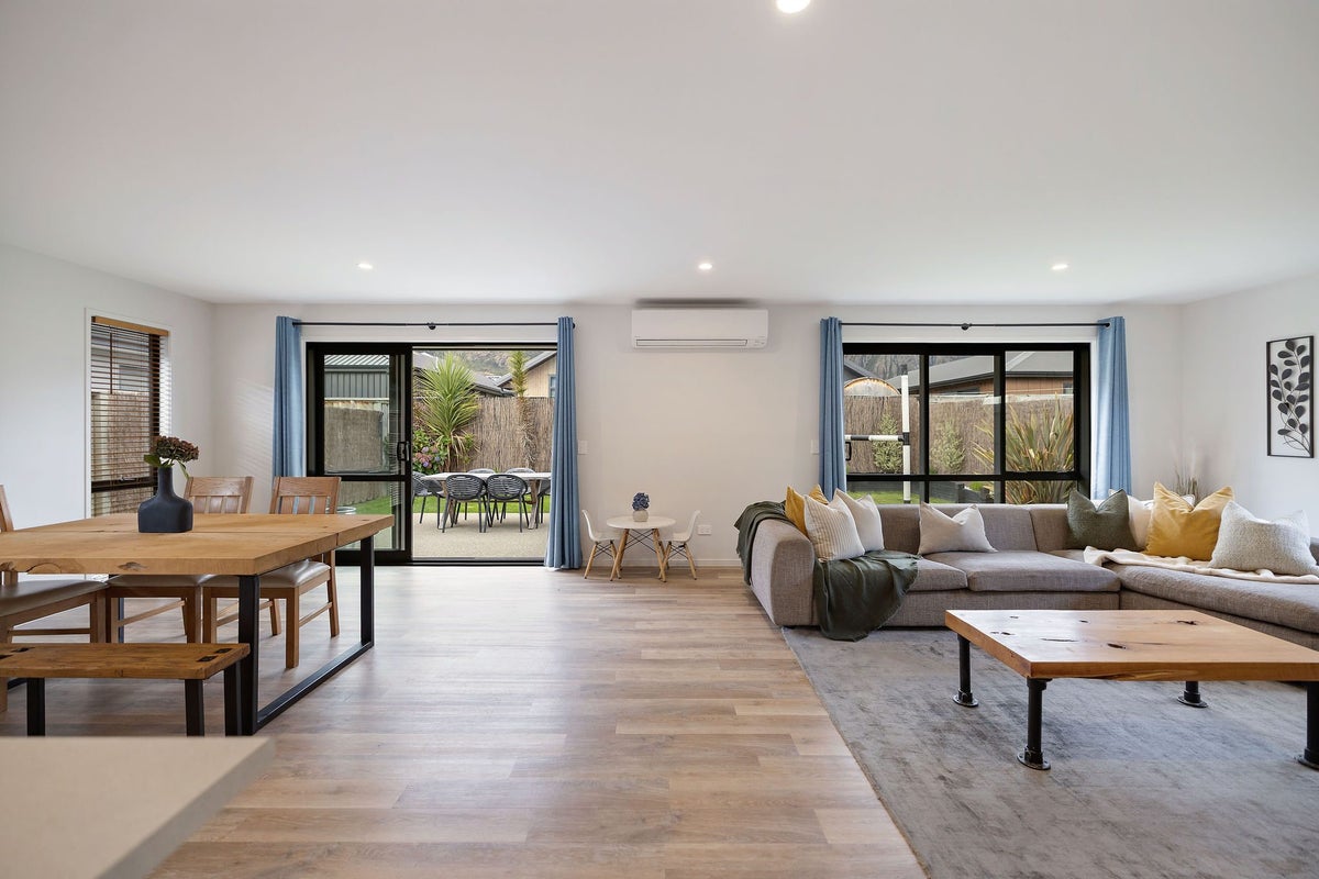 41 Howden Drive, Jacks Point, Queenstown - Carousel 2