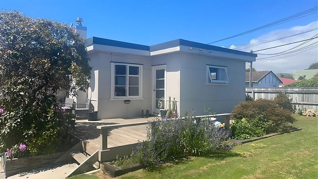 43 Martin Road, Paraparaumu Beach, Paraparaumu - Carousel 1