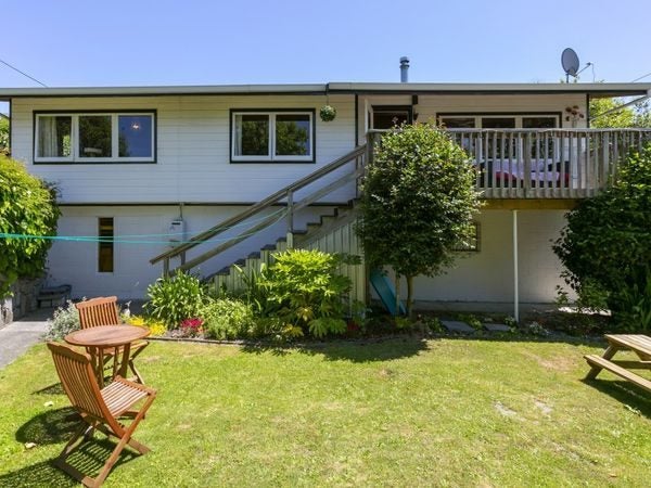 33 Sunset Street, Hilltop, Taupo - Carousel 1