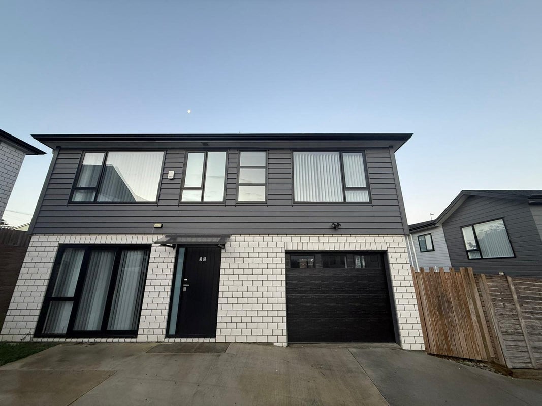 3C Guildford Place, Glen Innes, Auckland - Carousel 1