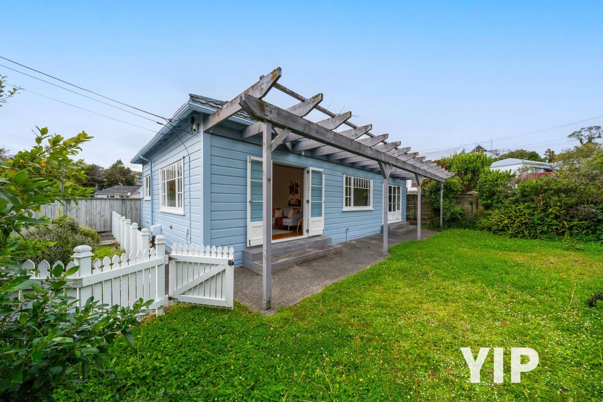 36 Middleton Road, Johnsonville, Wellington - Carousel 2