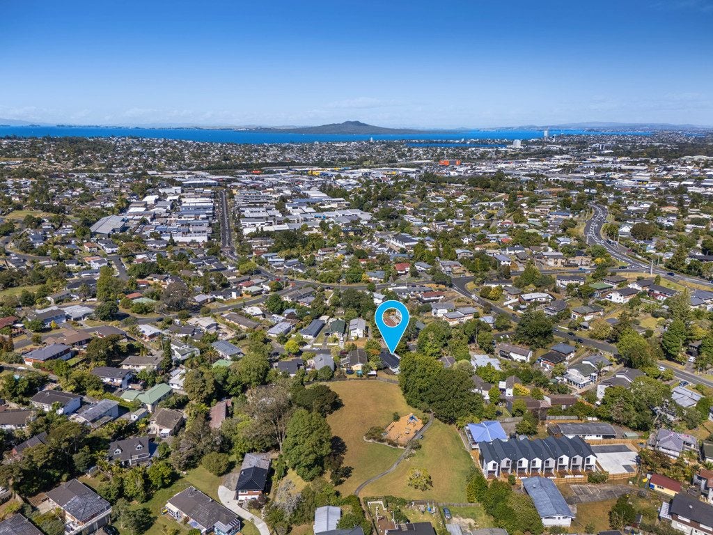 8 Teviot Place, Totara Vale, Auckland - Carousel 31