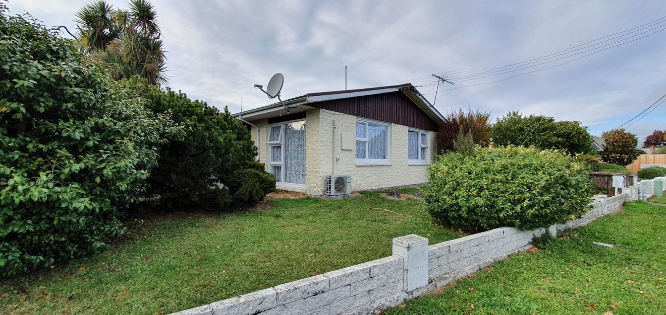 1/598 Barbadoes Street, Edgeware, Christchurch - Carousel 1