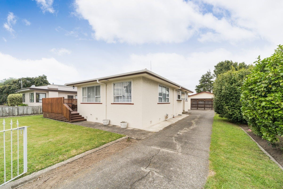 476 Ruahine Street, Terrace End, Palmerston North - Carousel 1