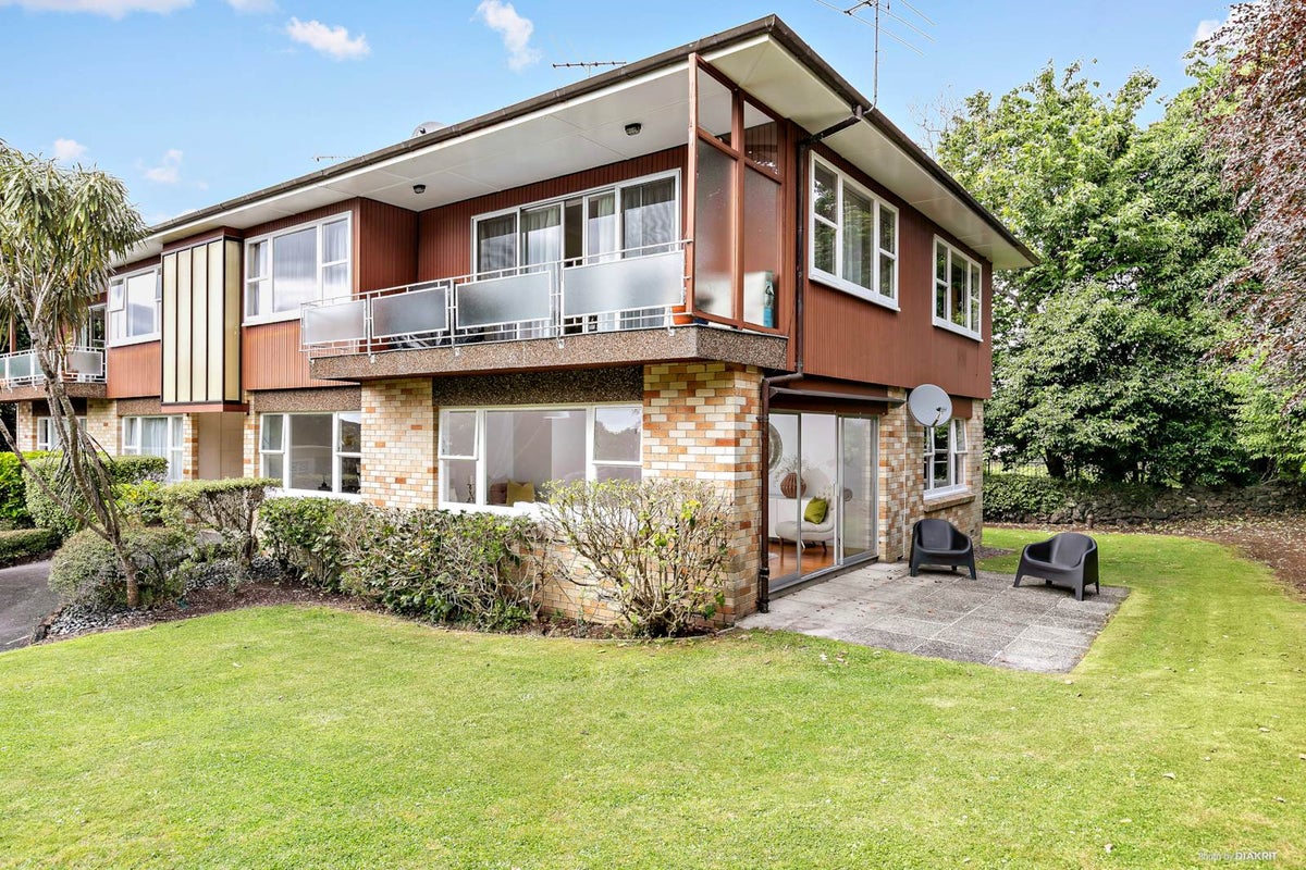 1/12 Brightside Road, Epsom, Auckland - Carousel 1