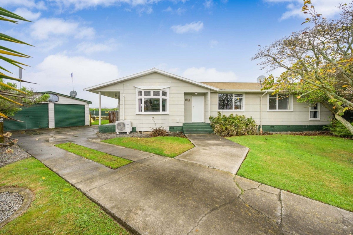 17 Egmont Place, Westbrook, Palmerston North - Carousel 1