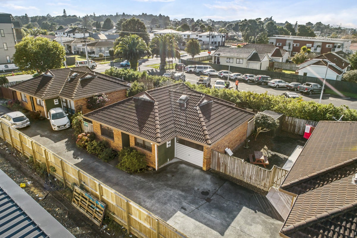 2/19 Alfriston Road, Manurewa East, Auckland - Carousel 2
