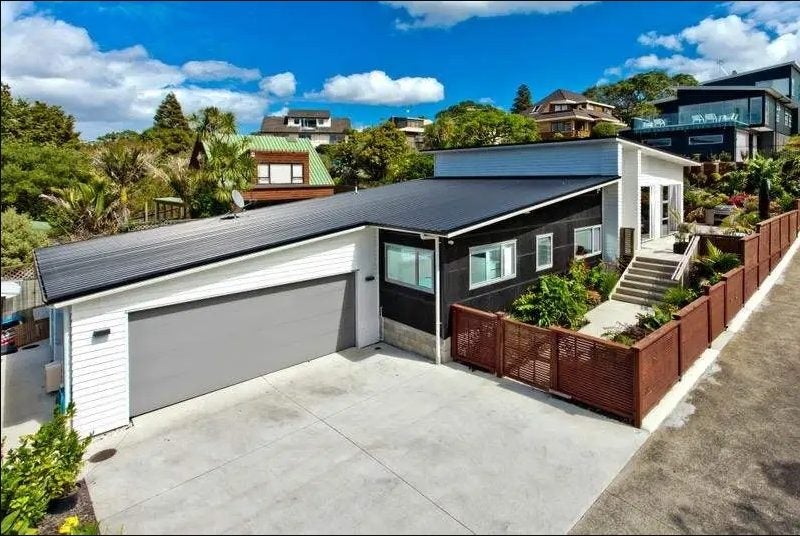 91A Hebron Road, Waiake, Auckland - Carousel 1