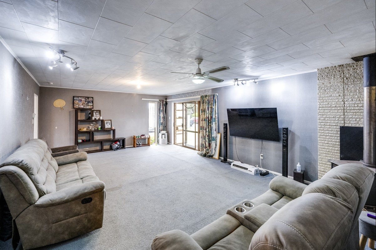 1 Hudson Road, Flaxmere, Hastings - Carousel 2