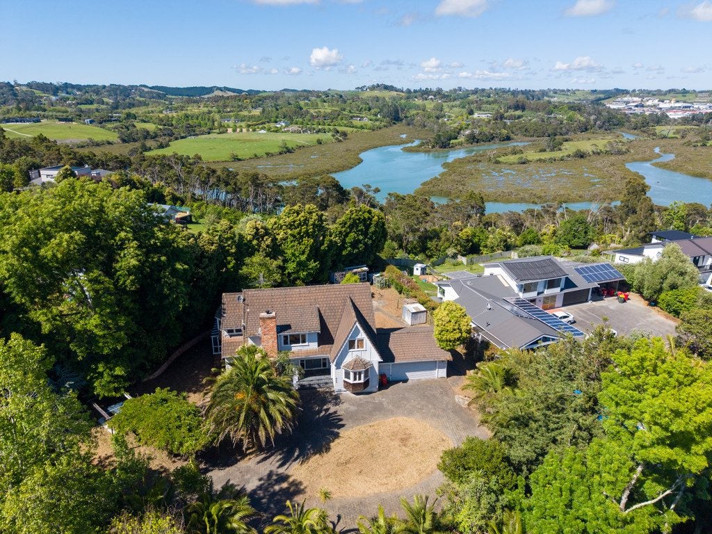 147B Whangaparaoa Road, Red Beach, Whangaparaoa - Carousel 1