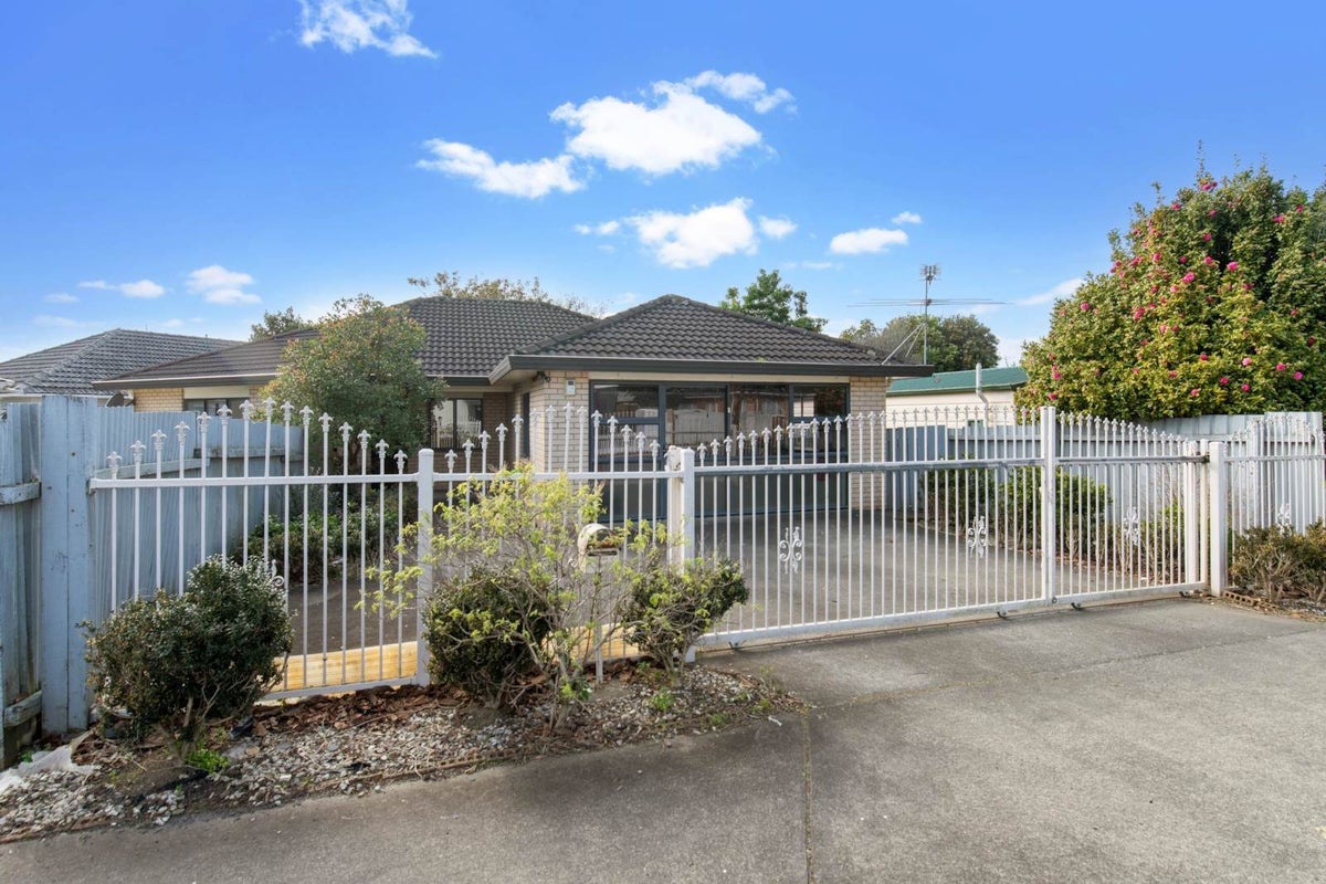 40 Huia Road, Papatoetoe, Manukau City, Auckland - Carousel 1