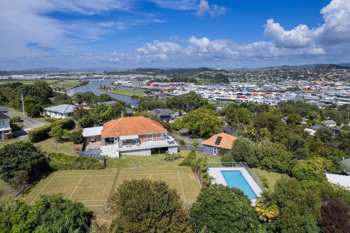 13 Punga Grove Avenue, Riverside, Whangarei - Carousel 2