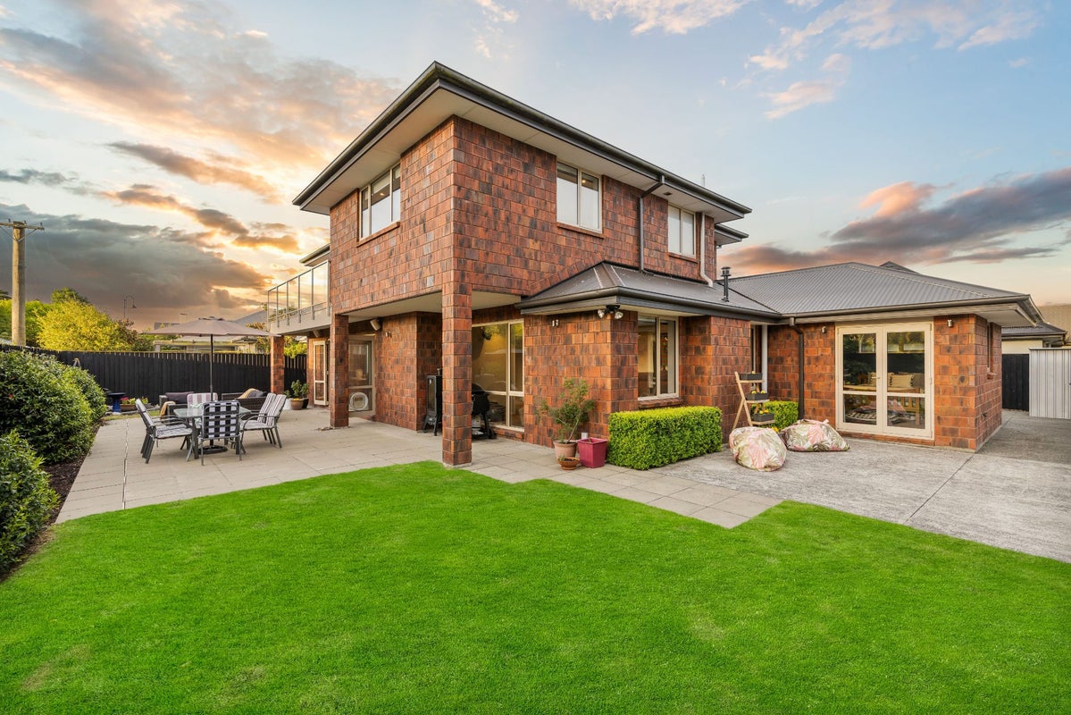 61 Brookfield Drive, Northwood, Christchurch - Carousel 1