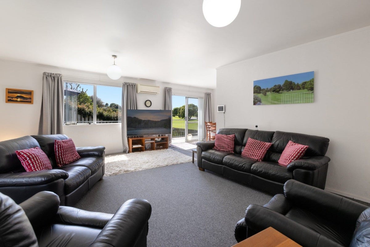 1 Landscape Road, Otumoetai, Tauranga - Carousel 1