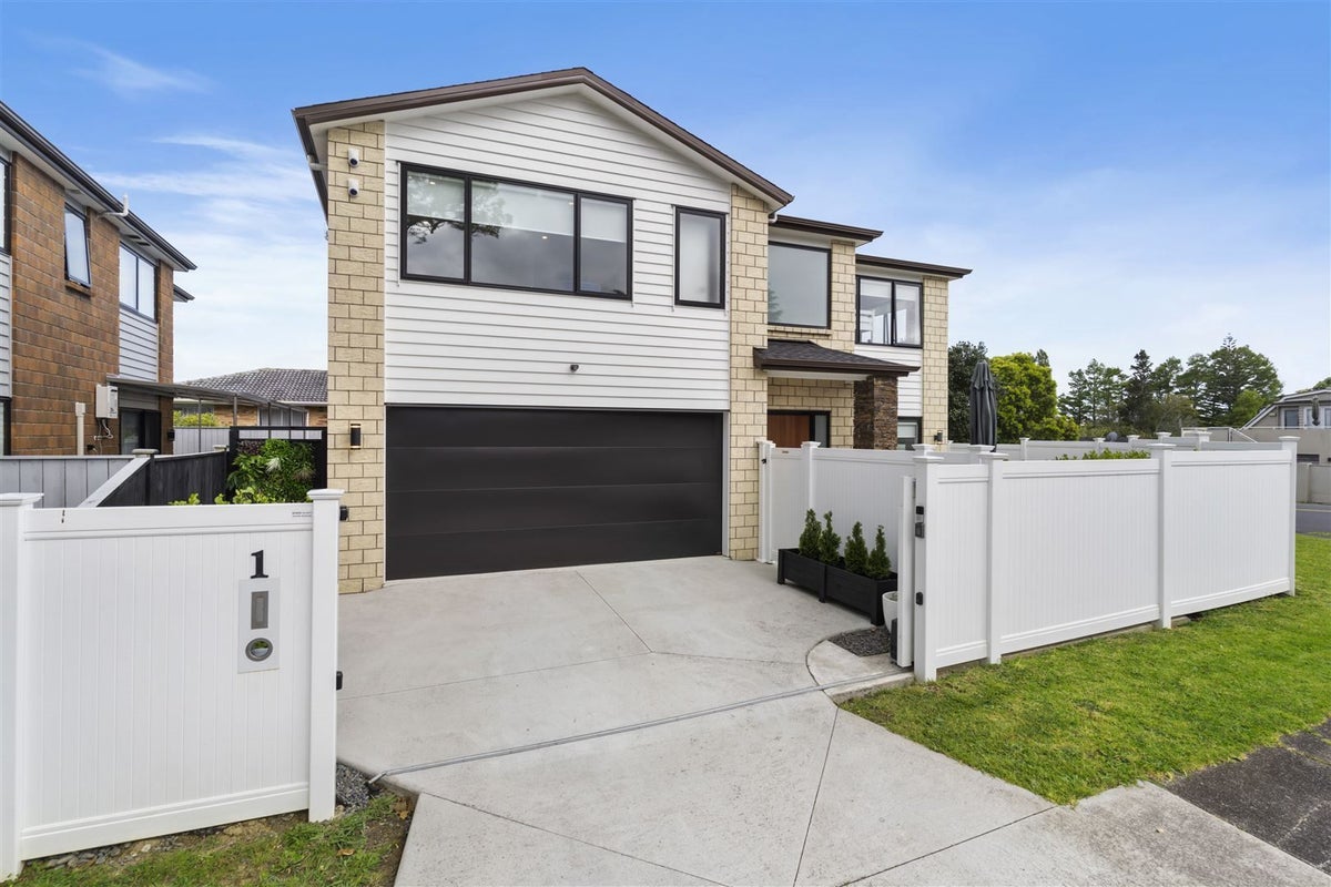 1 Yeoman Place, Howick, Auckland - Carousel 2