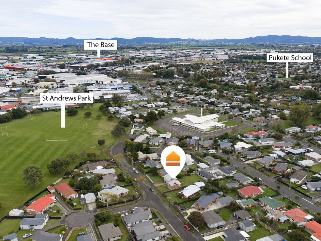 24 Larnach Street, Saint Andrews, Hamilton, Waikato - Carousel 2