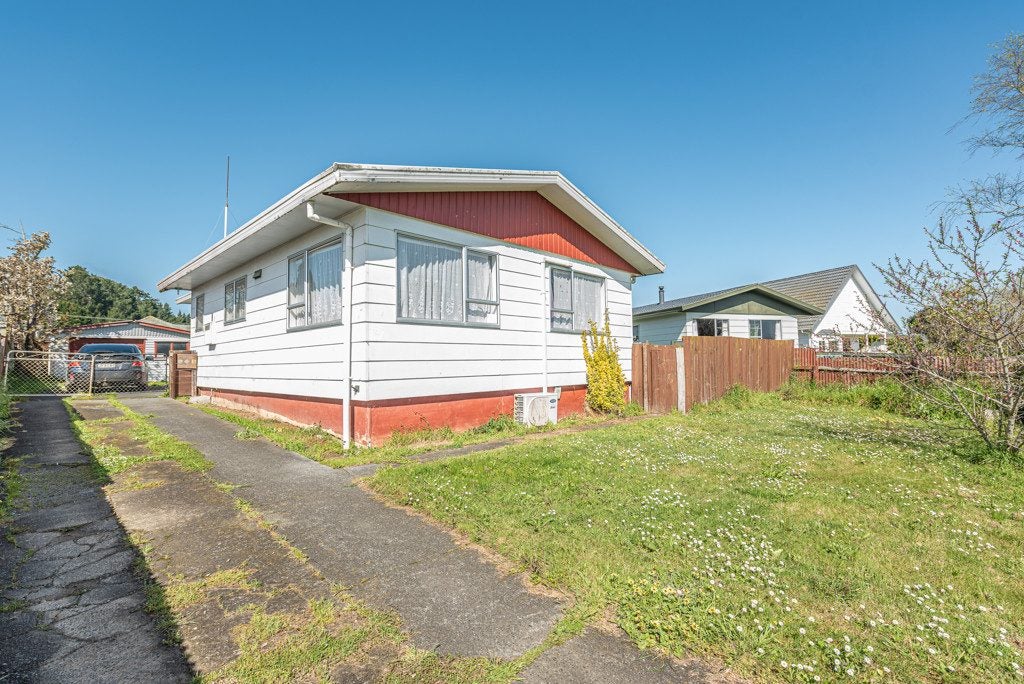28 Hackett Street, Whanganui East, Whanganui - Carousel 1