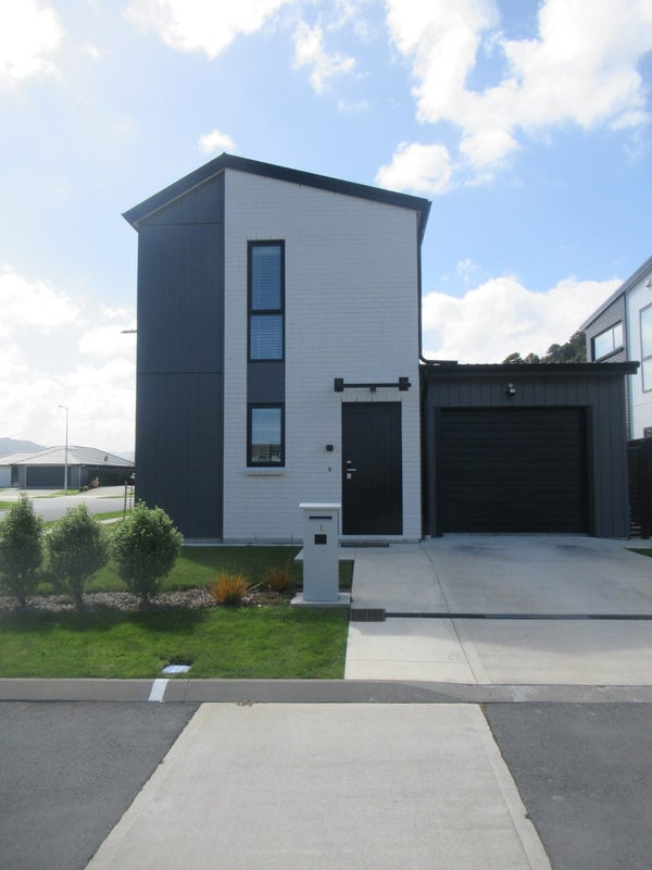 1 Desert Gold Lane, Wallaceville, Upper Hutt - Carousel 1