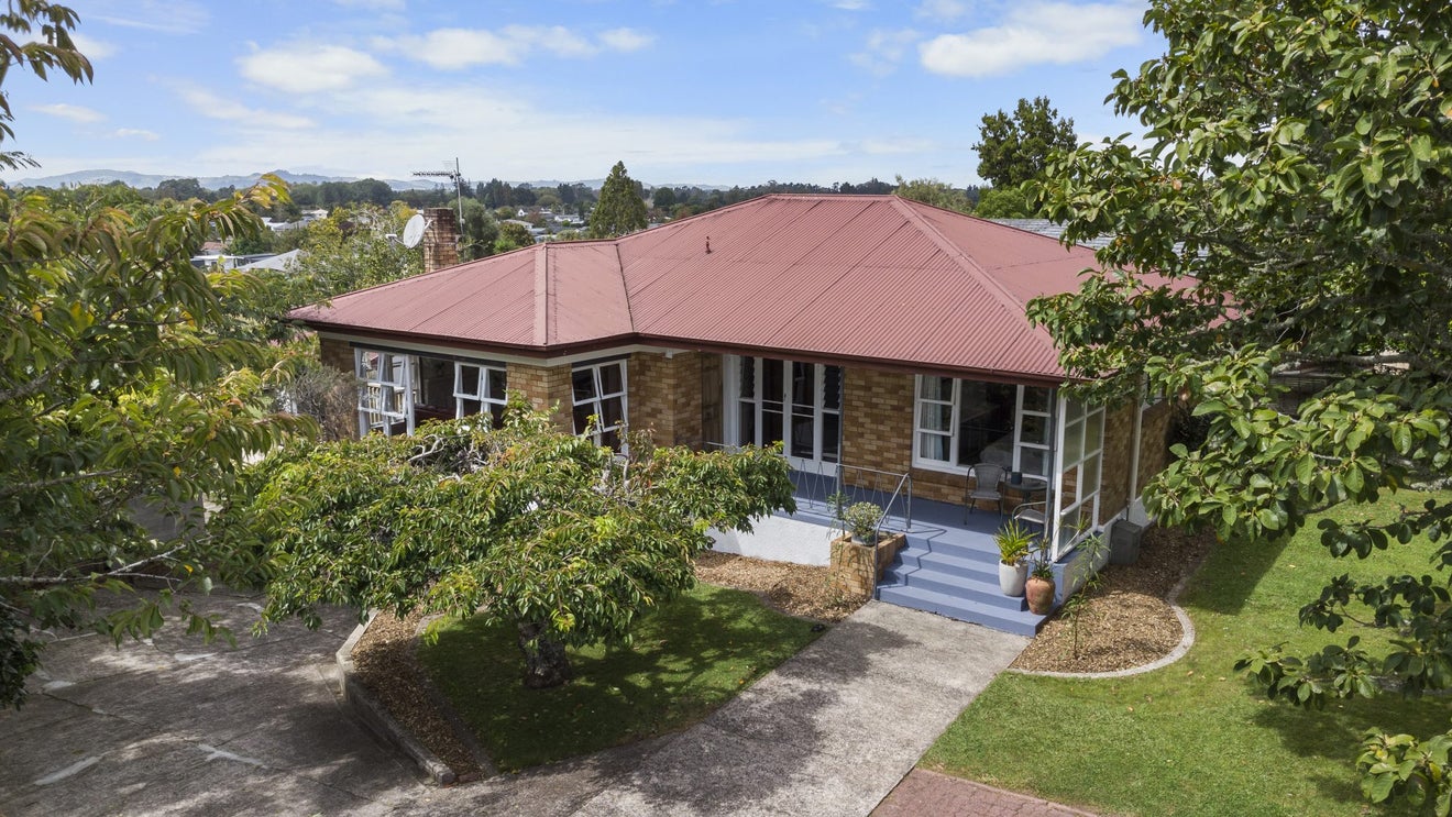 364 Cobham Drive, Hillcrest, Hamilton - Carousel 2