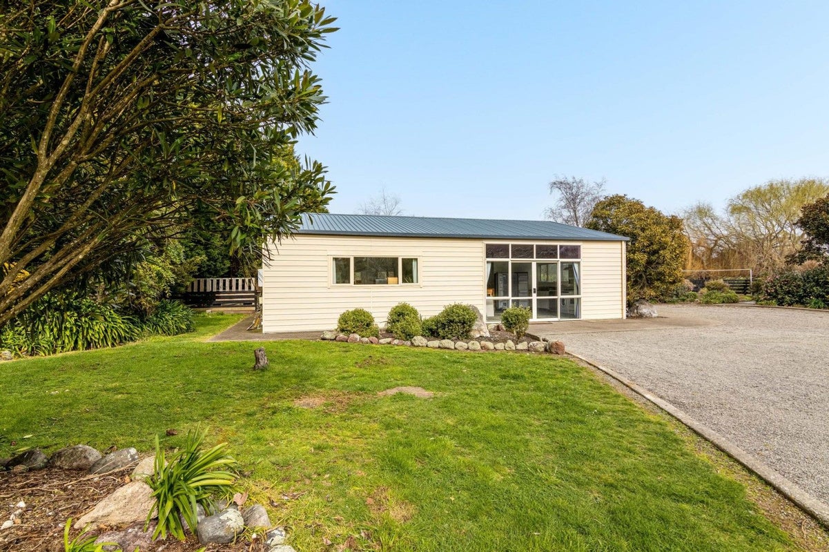 114F Willow Park Drive, Masterton - Carousel 36
